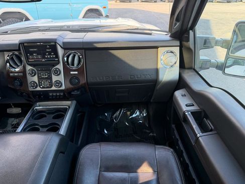 Used 2015 Ford F250 Lariat w/ Lariat Ultimate Package image 23