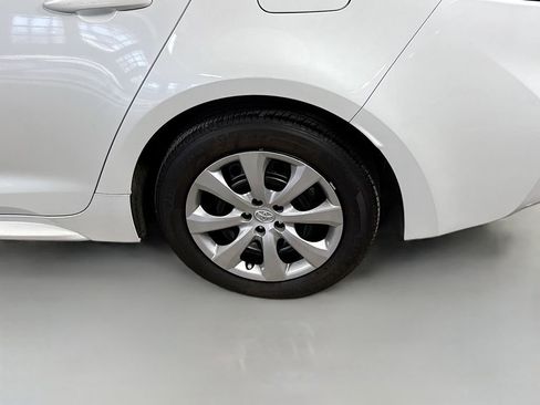 Used 2025 Toyota Corolla LE image 26