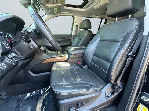Used 2020 GMC Yukon XL Denali w/ Open Road Package AWD/4WD image 9