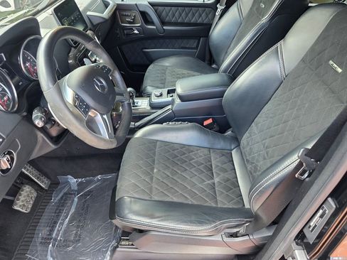Used 2018 Mercedes-Benz G 550 Squared image 9