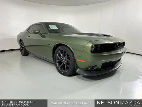 Used 2023 Dodge Challenger R/T w/ Plus Package image 1