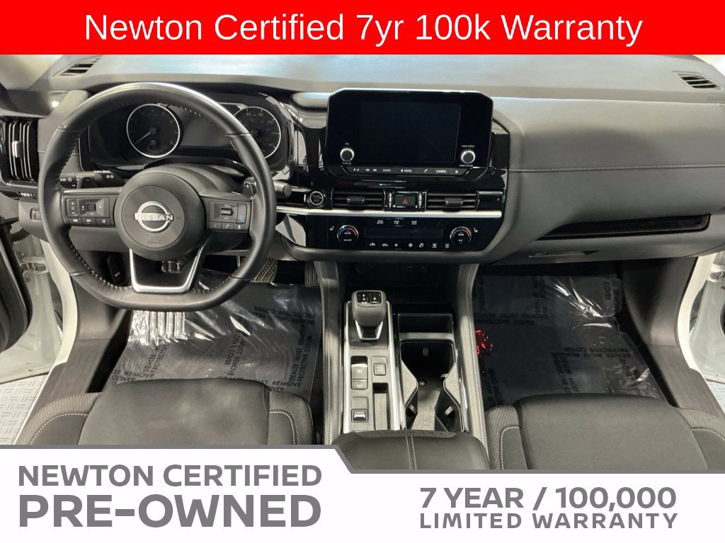 Used 2024 Nissan Pathfinder SV FWD image 11