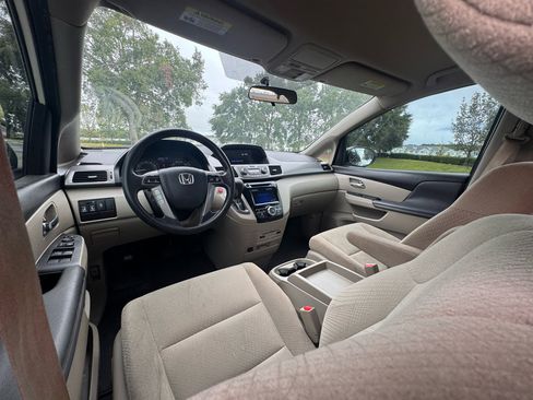 Used 2016 Honda Odyssey SE image 18