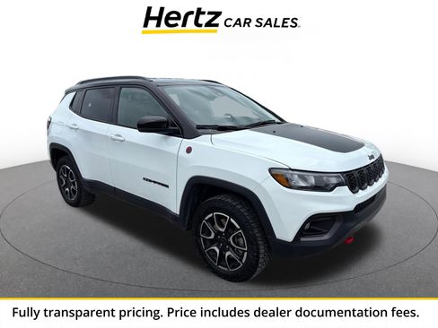 Used 2025 Jeep Compass Trailhawk AWD/4WD image 1