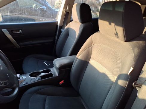 Used 2015 Nissan Rogue S w/ Convenience Package image 4