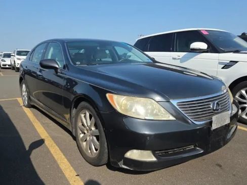 Used 2007 Lexus LS 460 RWD image 3