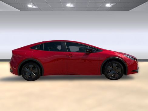 New 2026 Toyota Prius Plug-In Hybrid FWD image 8
