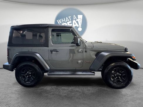 Used 2021 Jeep Wrangler Sport AWD/4WD image 2
