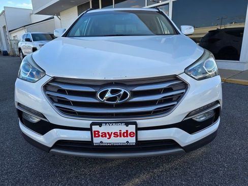 Used 2017 Hyundai Santa Fe Sport FWD image 4