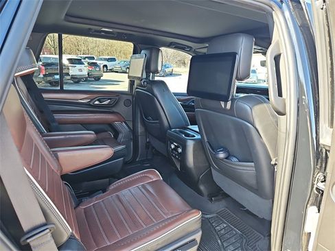 Used 2023 GMC Yukon Denali Ultimate image 29