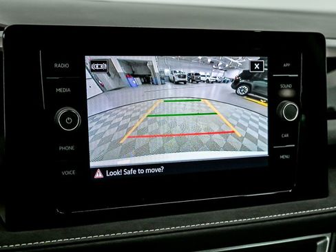 New 2026 Volkswagen Taos SE AWD/4WD image 14