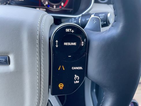 Used 2020 Land Rover Range Rover Autobiography image 22