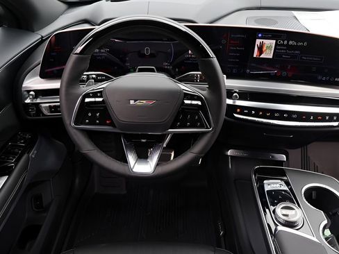 New 2026 Cadillac Lyriq V w/ LPO, Floor Liner Package AWD/4WD image 18