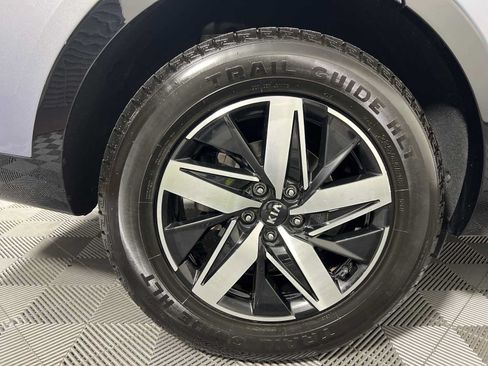 Used 2021 Kia Sorento S FWD image 21
