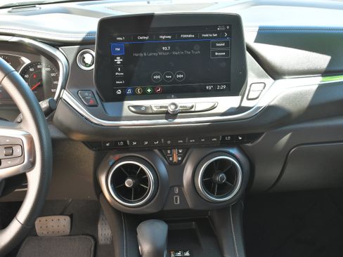 Used 2023 Chevrolet Blazer LT w/ Convenience Package FWD image 16