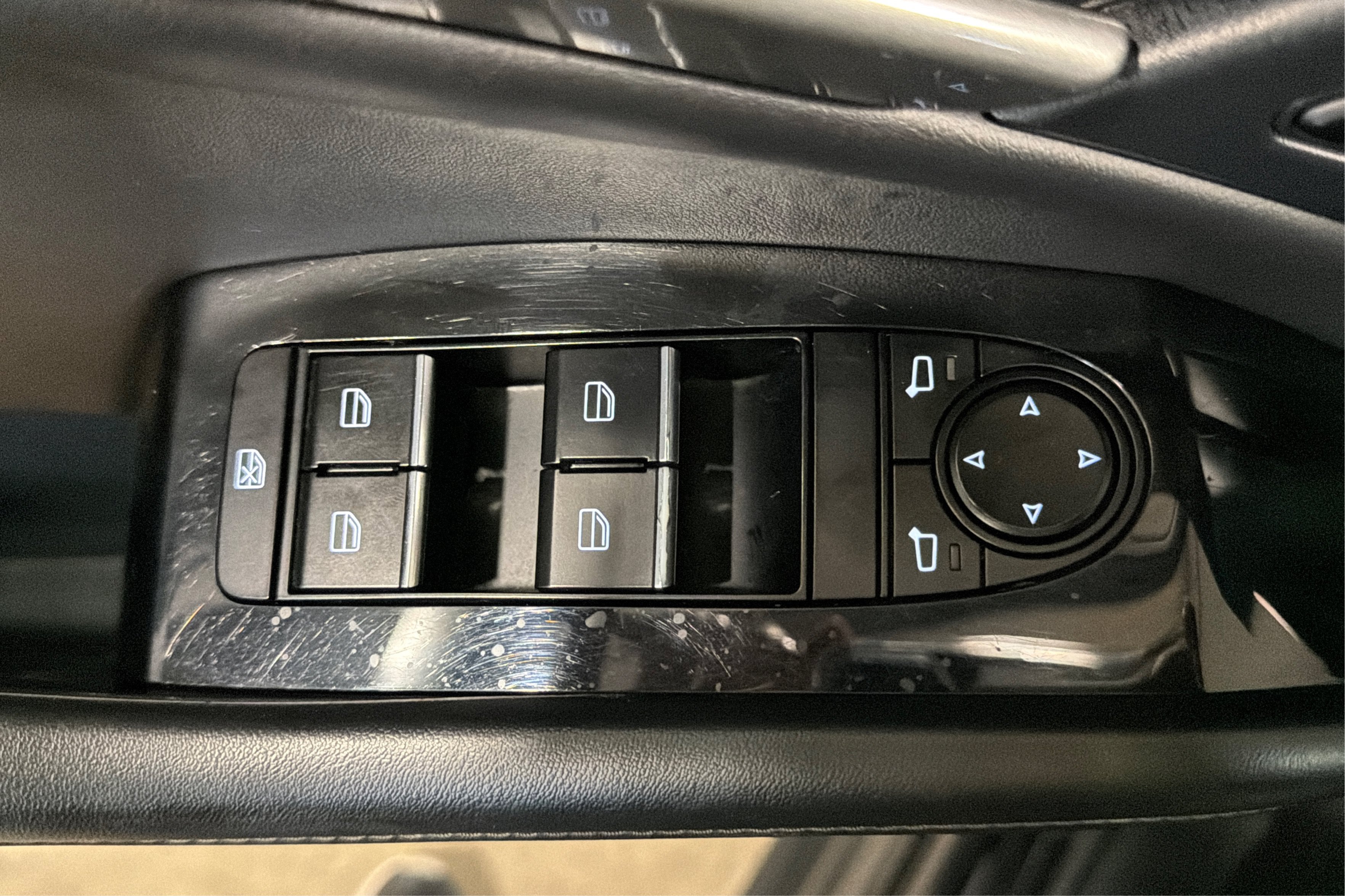 Used 2024 MAZDA CX-30 AWD 2.5 S w/ Select Sport Pkg image 16