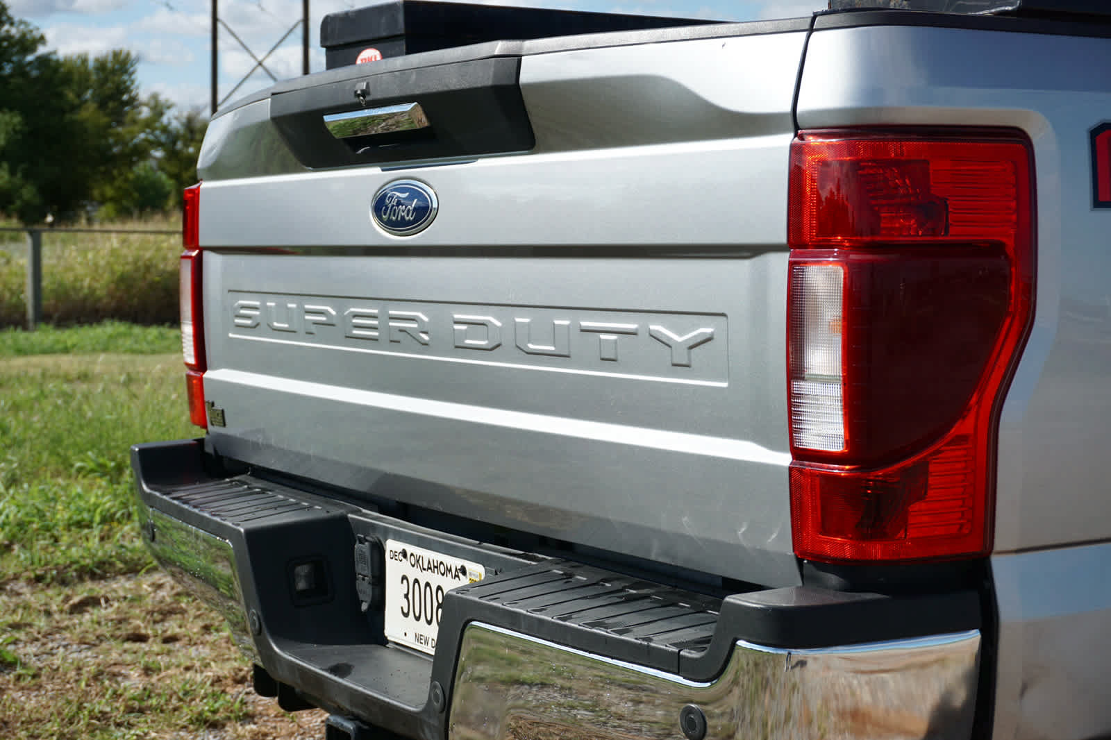 Used 2022 Ford F350 XLT w/ XLT Premium Package AWD/4WD image 41