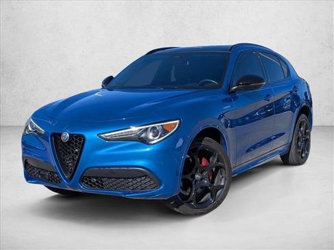 Used 2022 Alfa Romeo Stelvio Veloce image 1