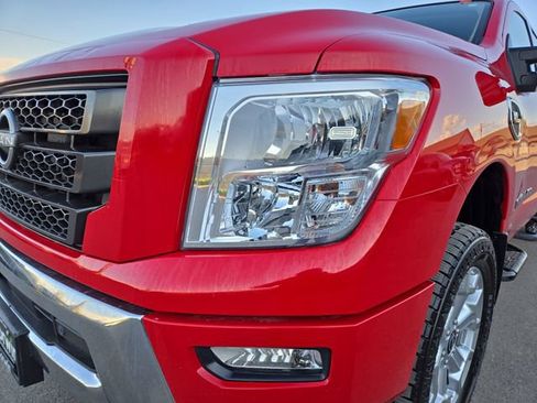 Used 2024 Nissan Titan SV w/ SV Convenience Package AWD/4WD image 6
