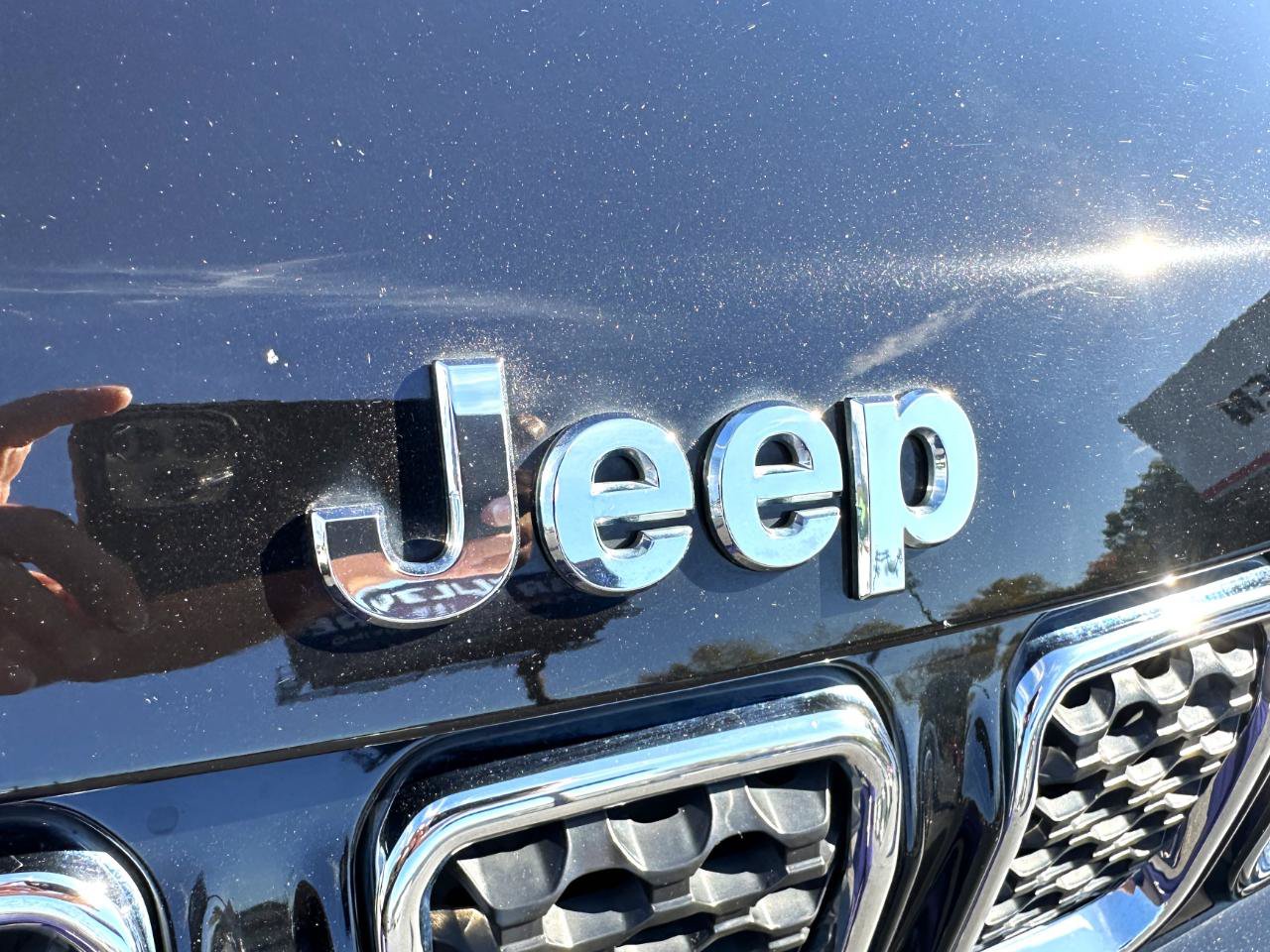 Used 2023 Jeep Compass Limited w/ Sun and Sound Group AWD/4WD image 21