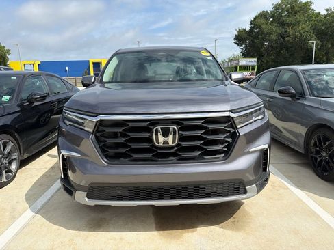 Used 2025 Honda Pilot EX-L image 2