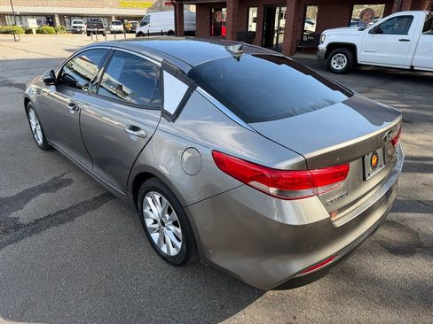 Used 2018 Kia Optima EX image 6