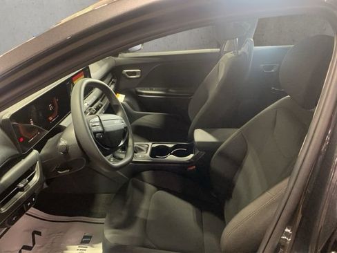 New 2026 Kia K4 FWD image 9