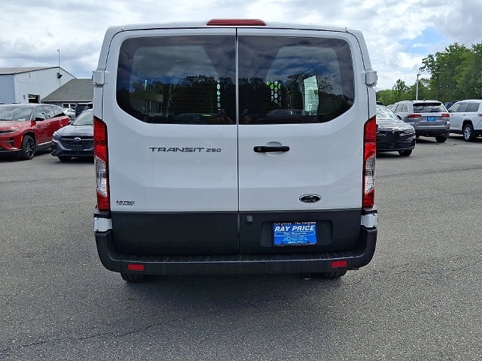 Used 2025 Ford Transit 250 Low Roof w/ Exterior Upgrade Package RWD image 5