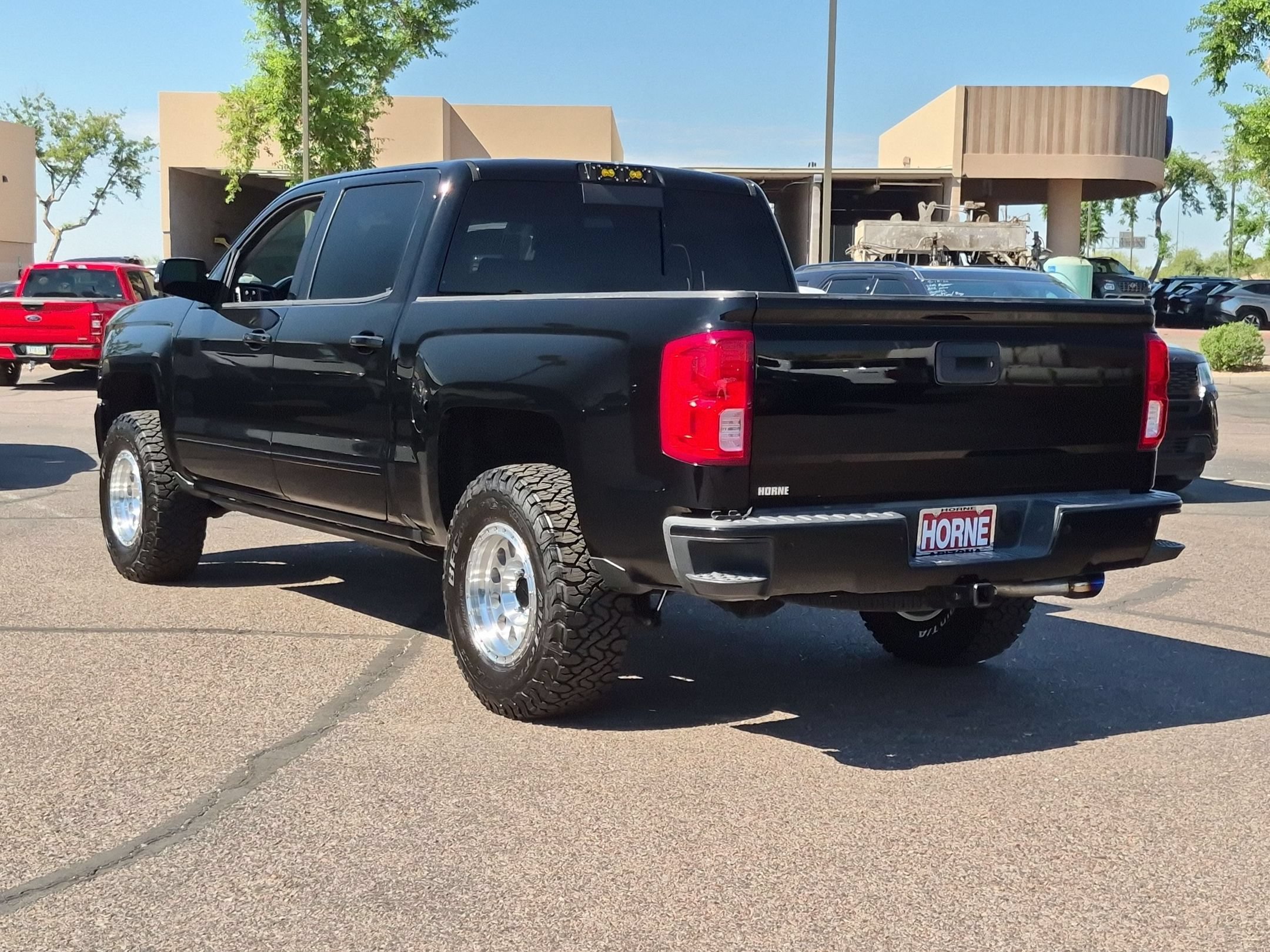 Used 2018 Chevrolet Silverado 1500 LTZ Z71 w/ LTZ Plus Package AWD/4WD image 8