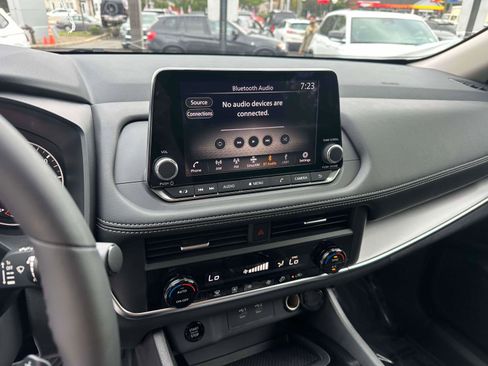 Used 2026 Nissan Rogue SV image 28