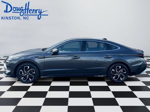 Used 2024 Hyundai Sonata SEL FWD image 2