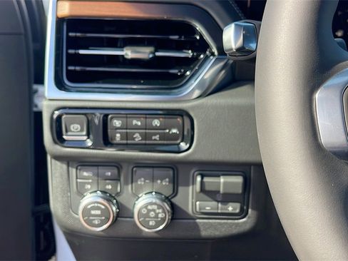 New 2026 GMC Yukon XL Denali w/ Denali Reserve Package image 23