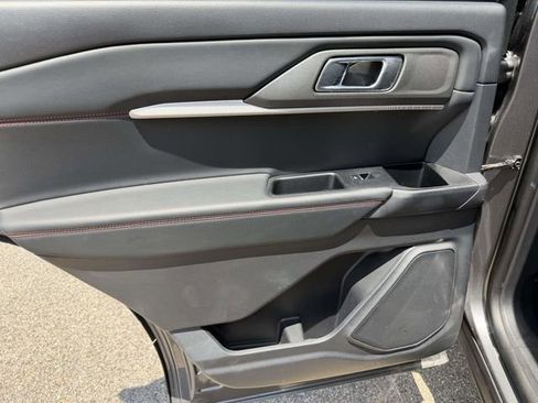 Certified 2025 Ford Explorer ST-Line w/ ST-Line Street Pack AWD/4WD image 30