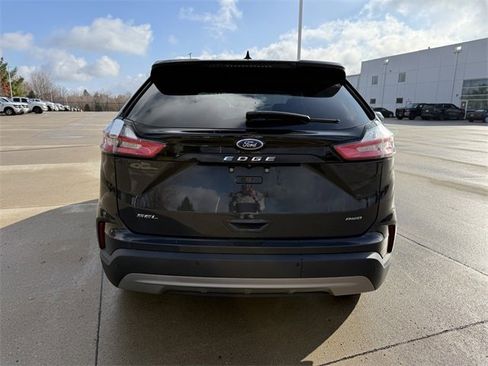 Used 2021 Ford Edge SEL w/ Convenience Package image 7