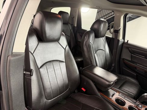 Used 2014 Chevrolet Traverse LTZ AWD/4WD image 25