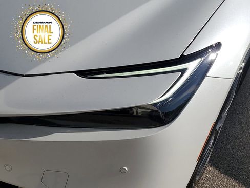 Certified 2024 Toyota Prius XLE image 12