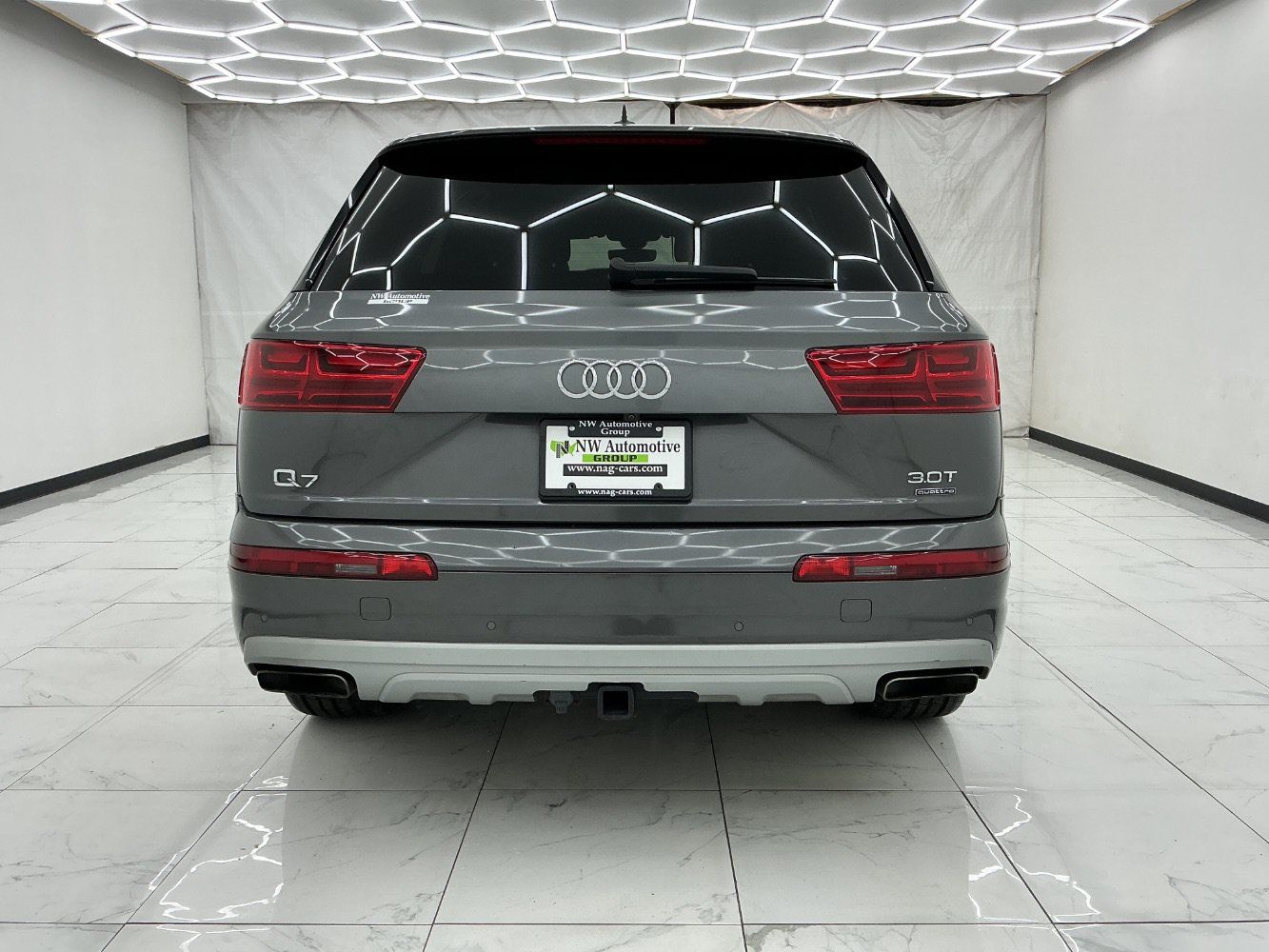 Used 2018 Audi Q7 3.0T Premium Plus w/ Premium Plus Package AWD/4WD image 10