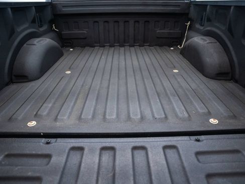 Used 2019 Ford F150 Platinum w/ Equipment Group 701A Luxury AWD/4WD image 12
