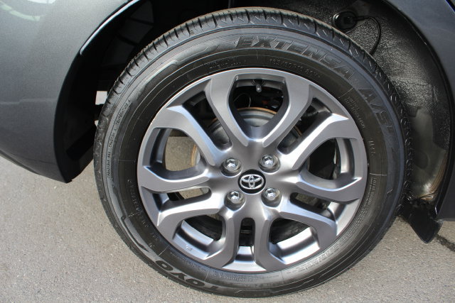 Used 2019 Toyota Yaris LE FWD image 10