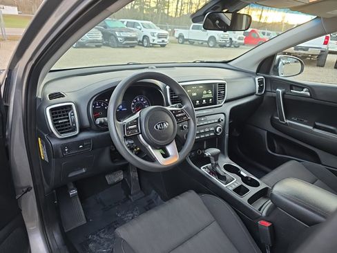 Used 2021 Kia Sportage LX image 10