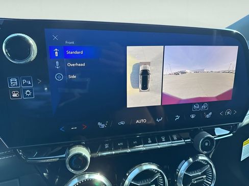 New 2025 Chevrolet Blazer EV LT image 24