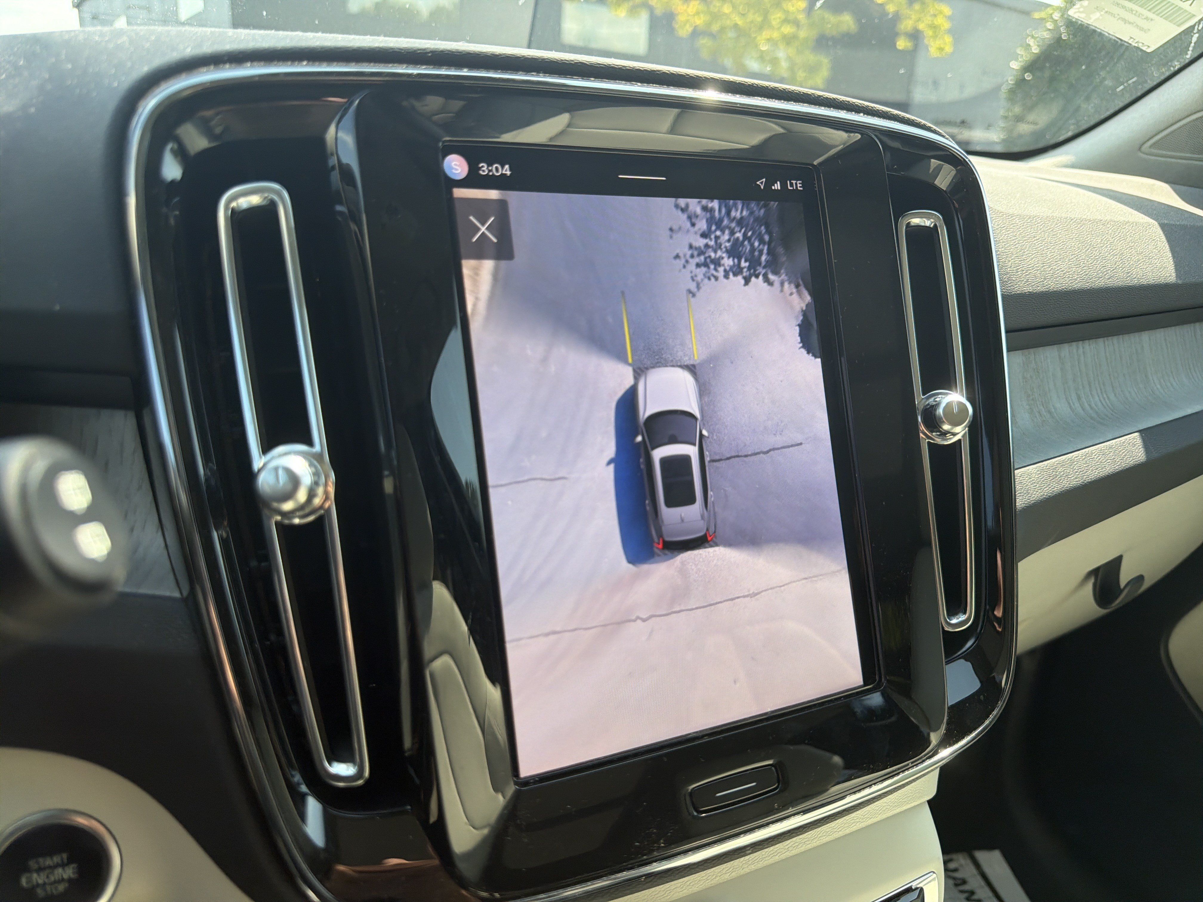 Used 2025 Volvo XC40 B5 Plus w/ Protection Package Premier AWD/4WD image 19