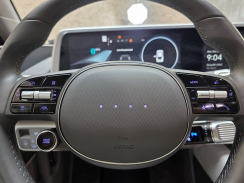 Certified 2025 Hyundai Ioniq 6 SEL image 17