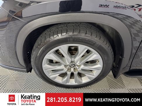 Used 2021 Toyota Highlander Limited AWD/4WD image 31