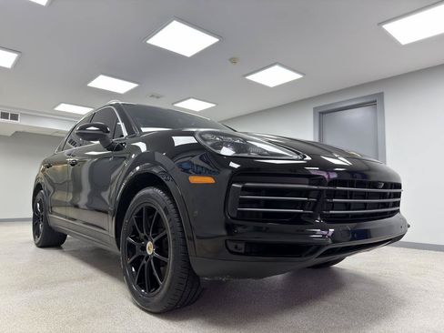 Used 2021 Porsche Cayenne AWD/4WD image 4