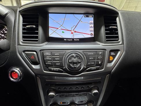 Used 2019 Nissan Pathfinder SL AWD/4WD image 21