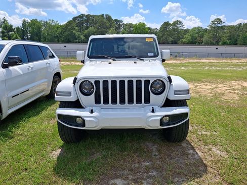 Used 2023 Jeep Gladiator Overland AWD/4WD image 2