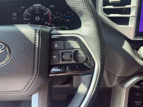 Used 2025 Toyota Tundra Platinum AWD/4WD image 21