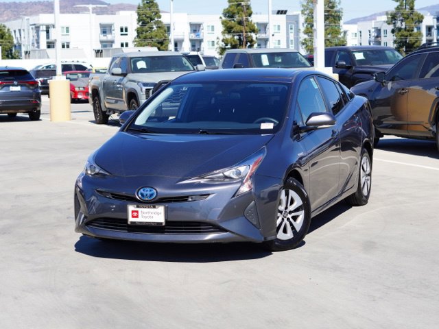 Used 2018 Toyota Prius Two w/ Prius Two Safety Plus Package FWD image 5