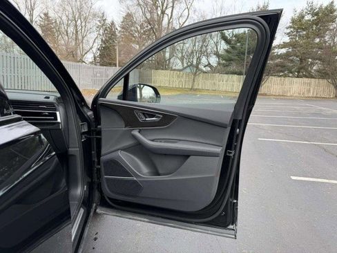 Used 2025 Audi Q7 3.0T Premium Plus w/ Premium Plus Package image 30